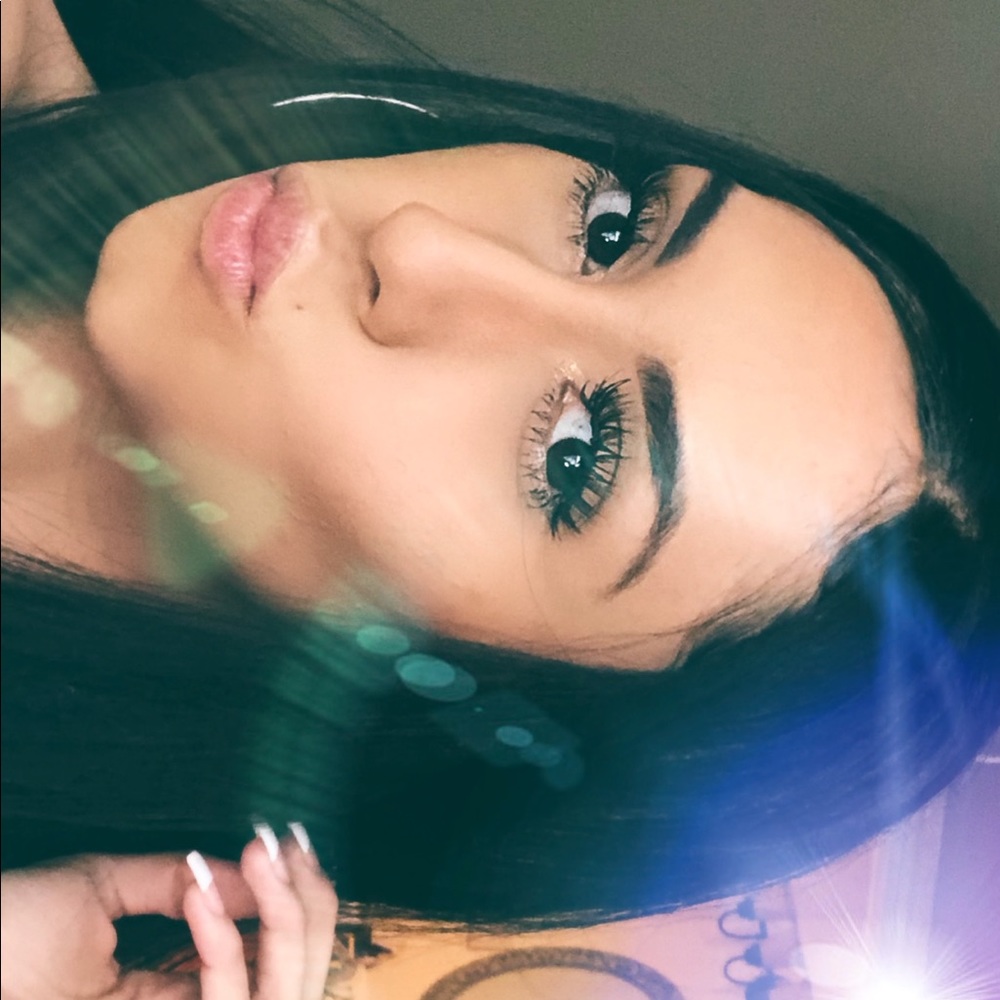 Meet your Posher, Steph